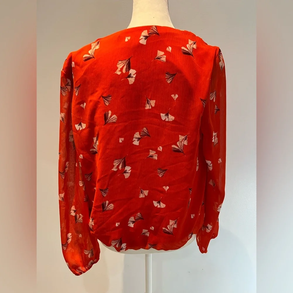 BANANA‎ REPUBLIC shirt size Small red floral wrap longsleeve